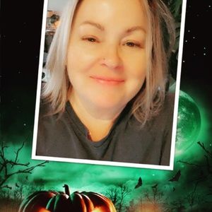 Meet your Posher, Brenna